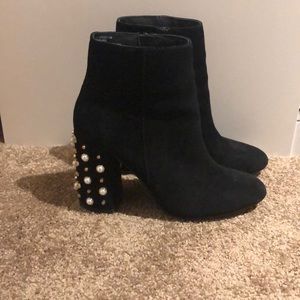 Steve Madden Yvette Black Suede in 9.5M